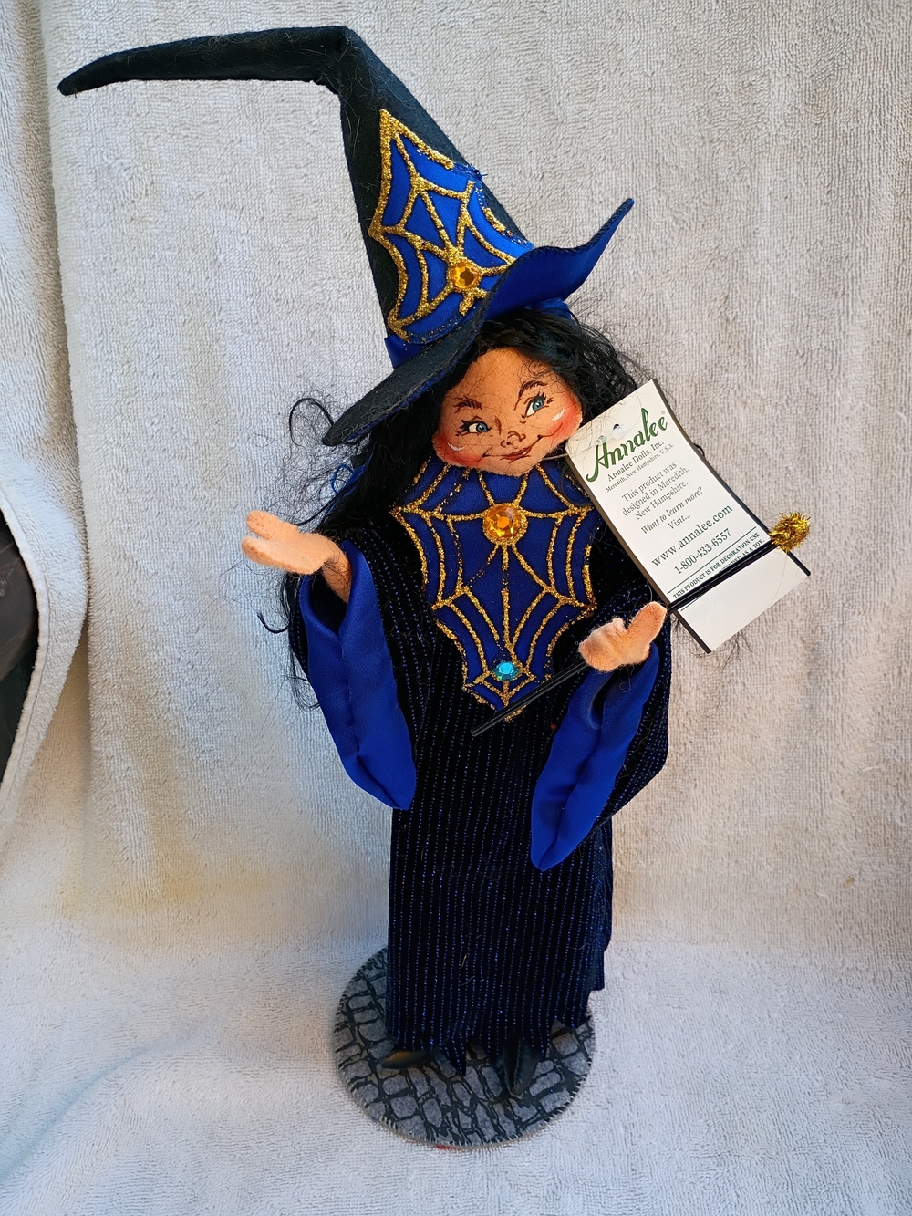 Annalee 2007 Casting a Spell Witch 15" Halloween Doll Wand NO Potion With Tag